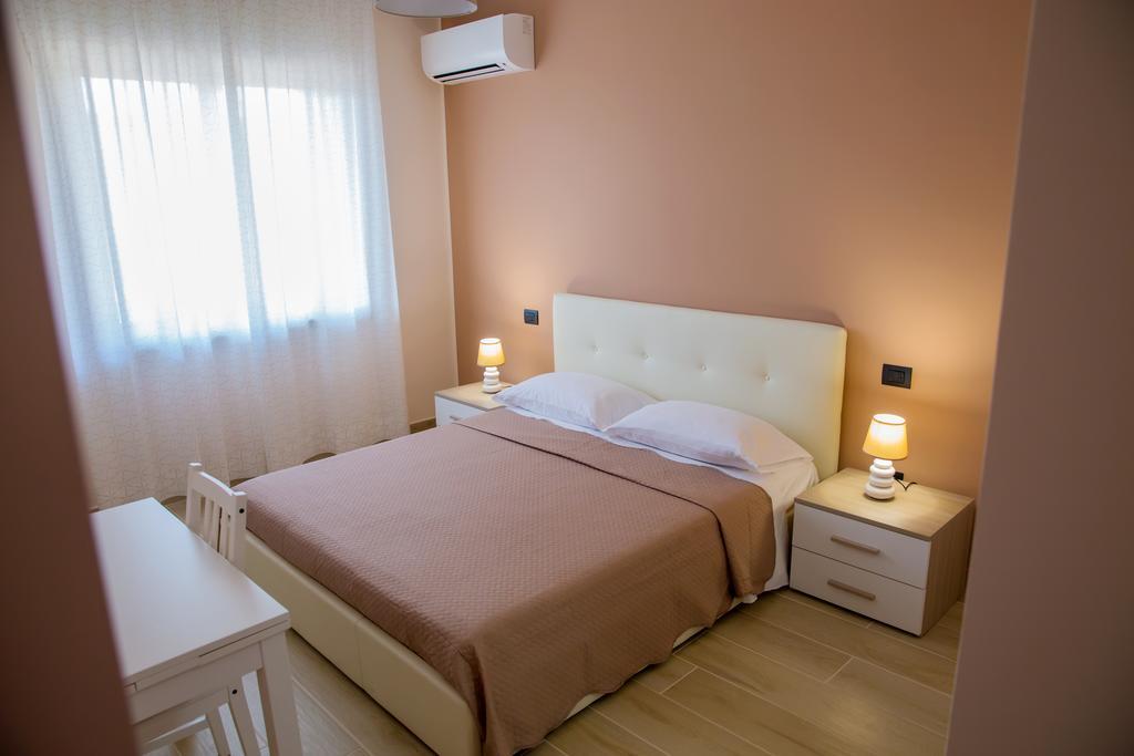 Gleda Rooms In The Square Pompei Oda fotoğraf